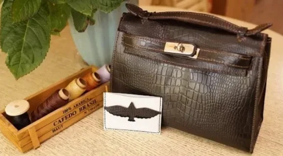 Картхолдер The Bag Blog: выкройка на одном листе A4 | Бесплатные выкройки и лекала Картхолдер The Bag Blog: выкройка на одном листе A4