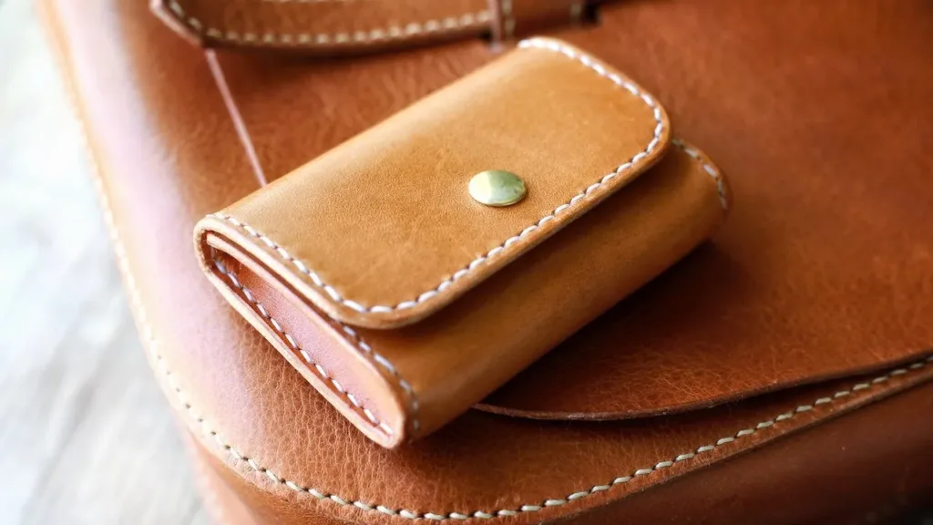 Визитница-портфель Corter Leather: 1 лист и три гусета | Бесплатные выкройки и лекала Визитница-портфель Corter Leather: 1 лист и три гусета